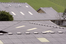 Pokrycie dachów w budynkach rolniczych i przemysłowych - płyty faliste.